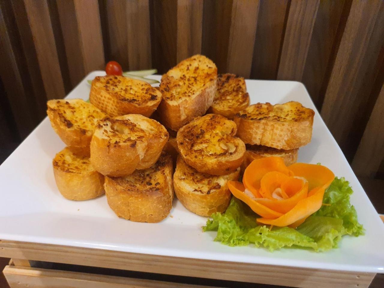 Na Nue Hotel Thành Pho Ho Chí Minh Esterno foto