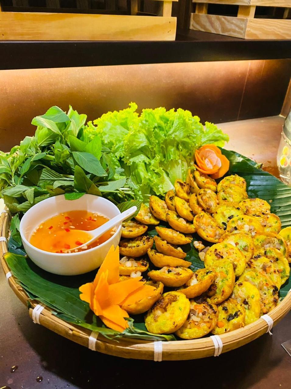 Na Nue Hotel Thành Pho Ho Chí Minh Esterno foto