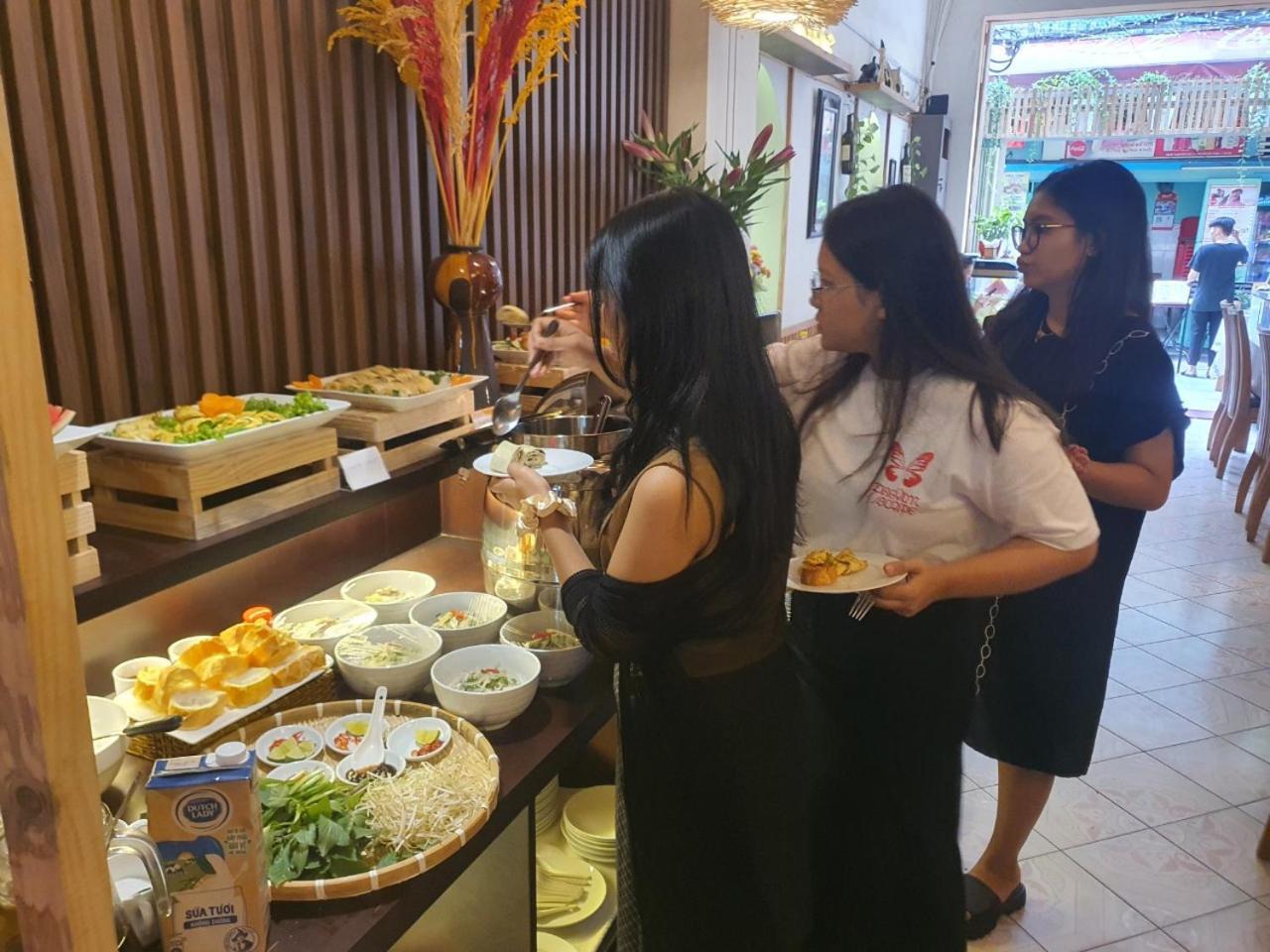 Na Nue Hotel Thành Pho Ho Chí Minh Esterno foto