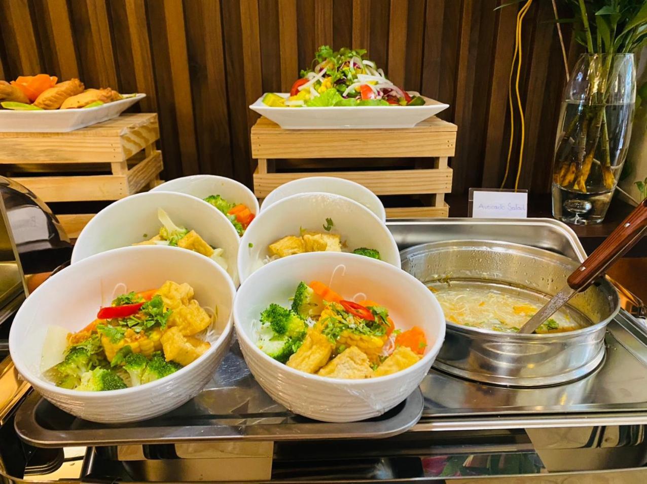 Na Nue Hotel Thành Pho Ho Chí Minh Esterno foto
